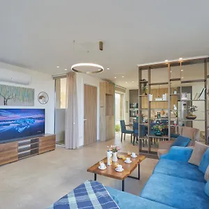 Vie Bleu Villa