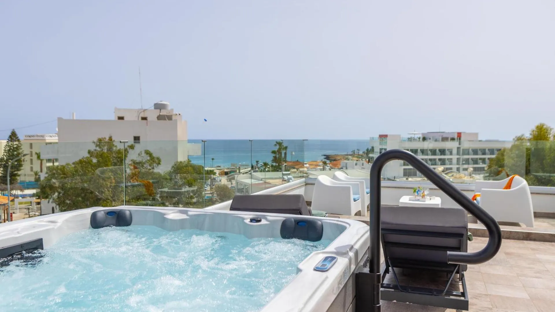 Fig Tree Bay Residences 5 contacts